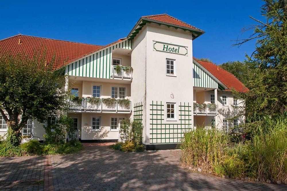 Landgasthof & Hotel Jagdhof Stralsund Exterior foto