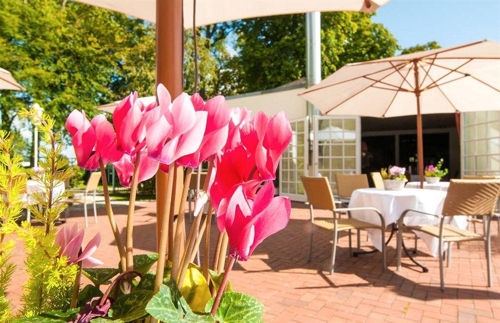 Landgasthof & Hotel Jagdhof Stralsund Exterior foto